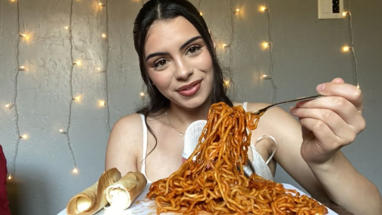 Asmr Spicy cheesy Ramen mukbang🍜