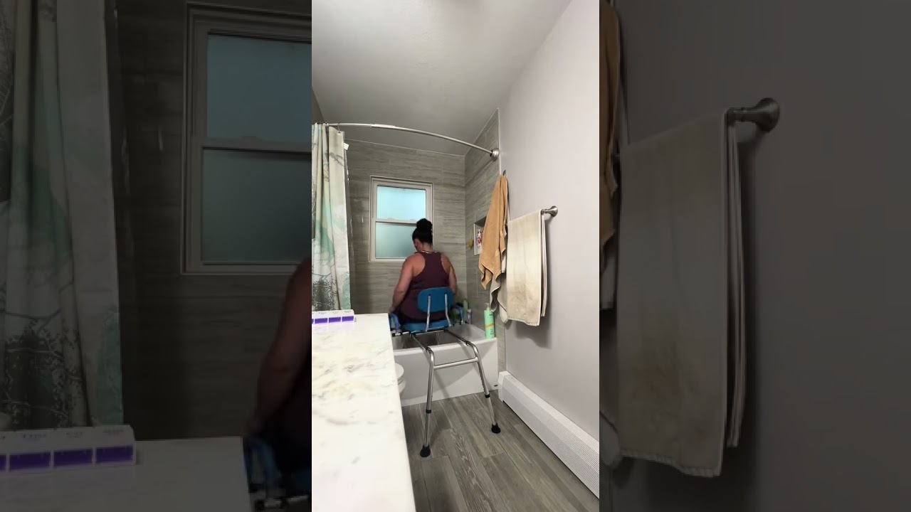 Поворотное душевое кресло WHLICKS с сиденьем, вращающимся на 360&deg; | Безопасное и комфортное приня...