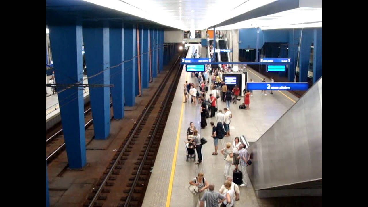 2006-2014 Mix Pociągi na dworcu Warszawa Centralna