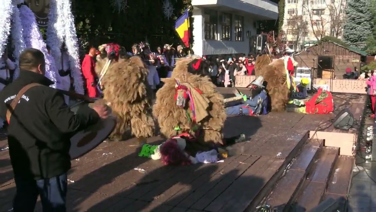 2023 12 24 Vălăretul de la Ivănești - Festivalul de Datini și Obiceiuri de Iarnă   de la Vaslui