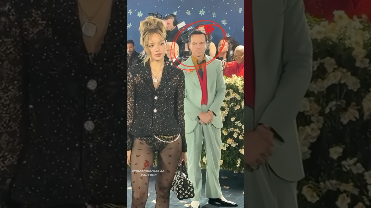 Lisa at Met Gala is the focus of everyone's attention!! 😌😝 