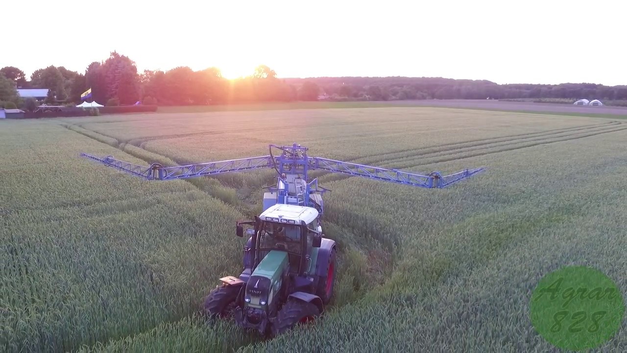 Triticale spritzen im Sonenuntergang 2017 mit Fendt 714 + Inuma IAS 40 27