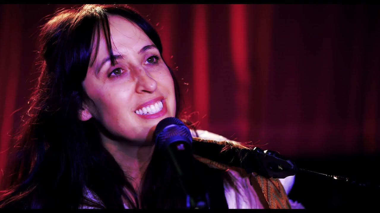 Chains Of Ours (LIVE) - Hannah White