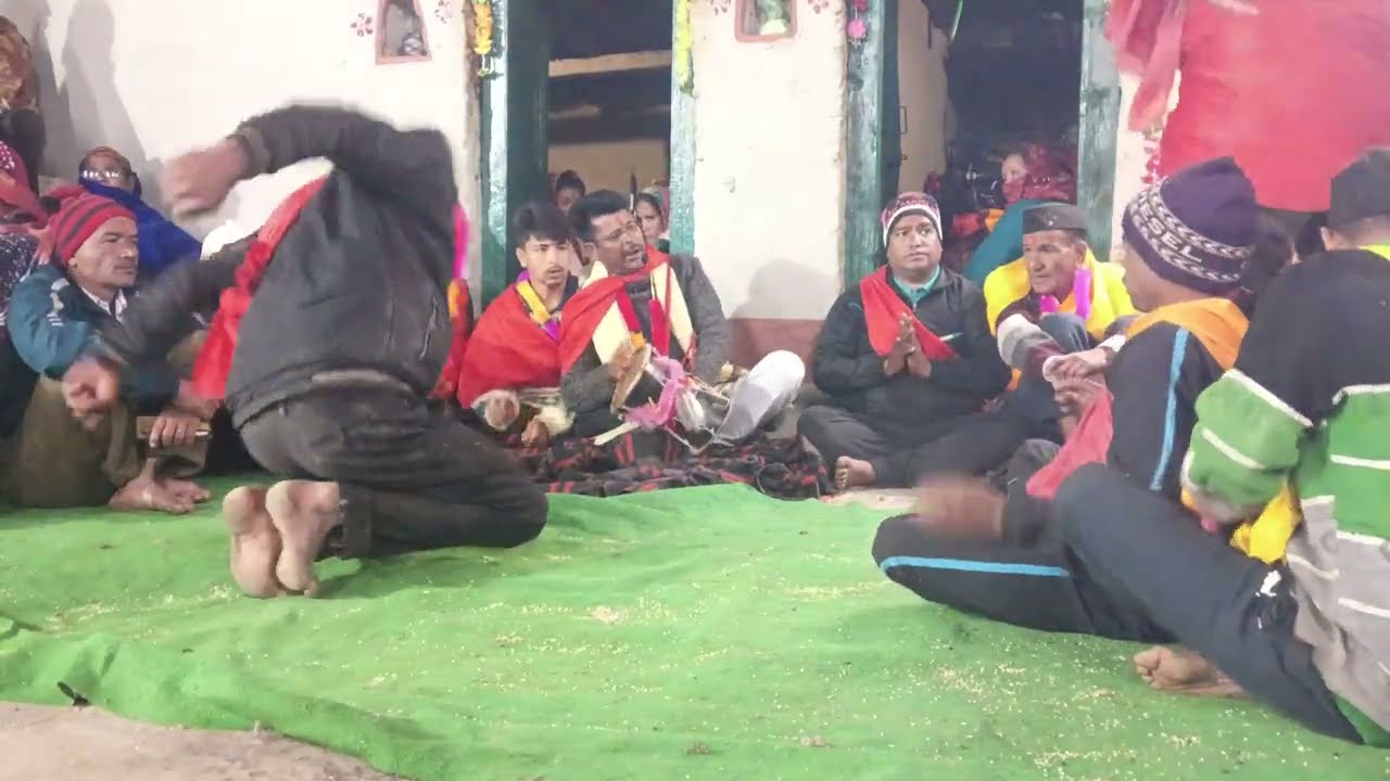 सूरी भाई धुनारघाट वाले ने ऐसा जागर बोला कि सभी देवी देवता नाच उठे और दर्शक गण सब दंग रह गए #पहाड़ी🪔