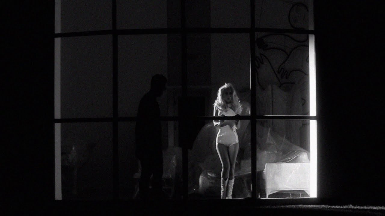 THE GLASS HOUSE