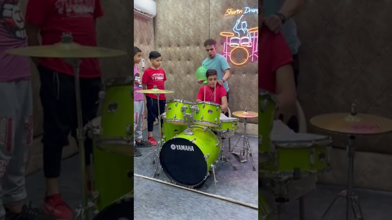 لعبة البلالين ع الدرامز شوفو الي حصل 😂😂😂الواحد استحمهاا
