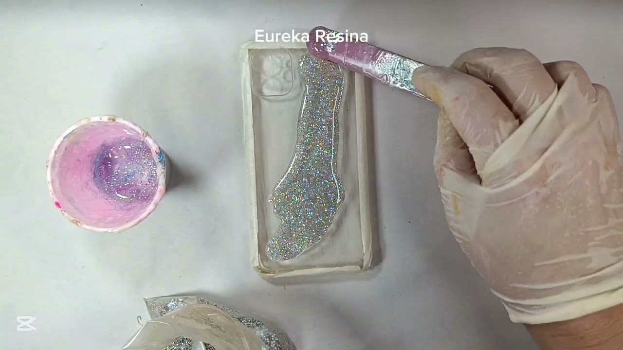 Fundas de resina Epoxi y charms