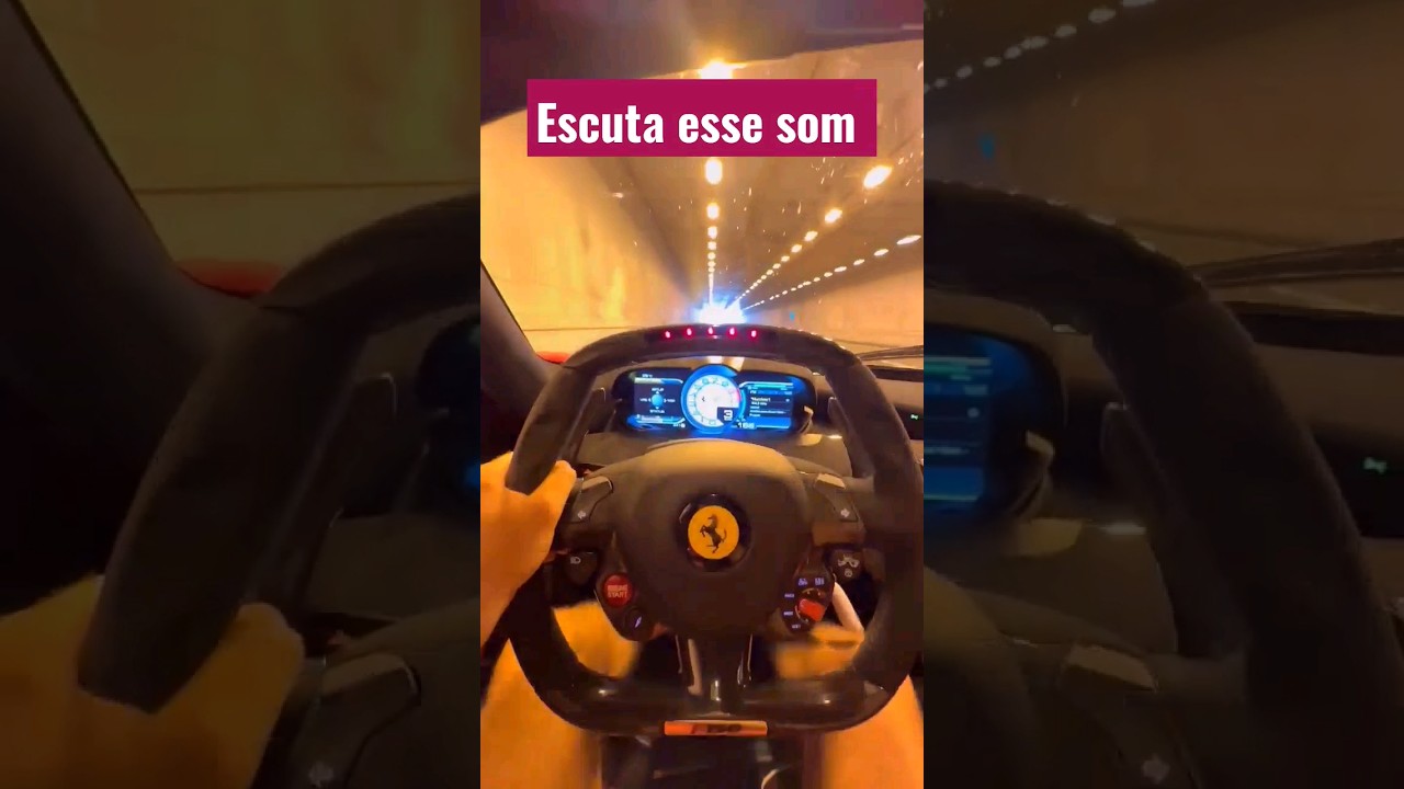 Ferrari acelerando no t&uacute;nel