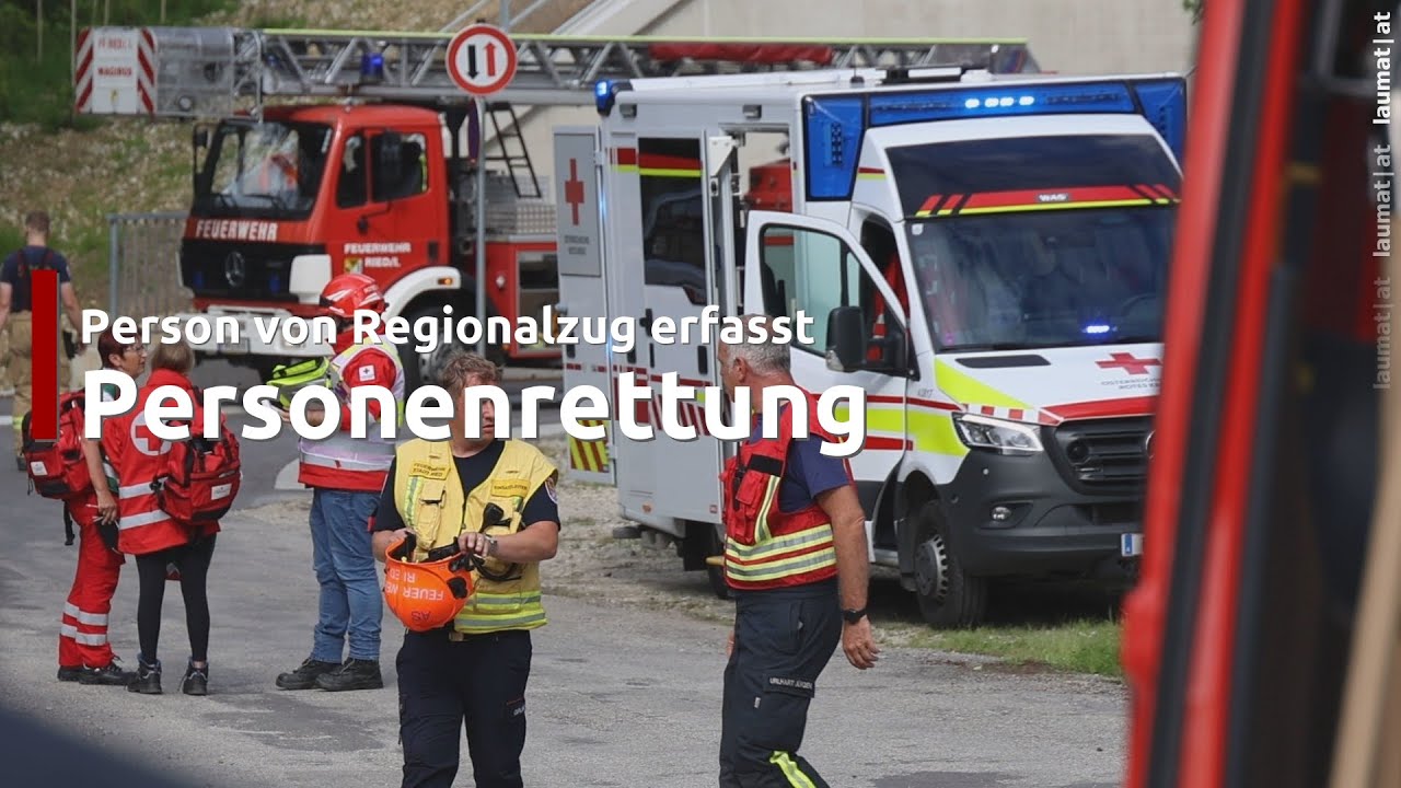 Personenrettung: Person in Ried im Innkreis offenbar von Regionalzug der Innkreisbahn erfasst