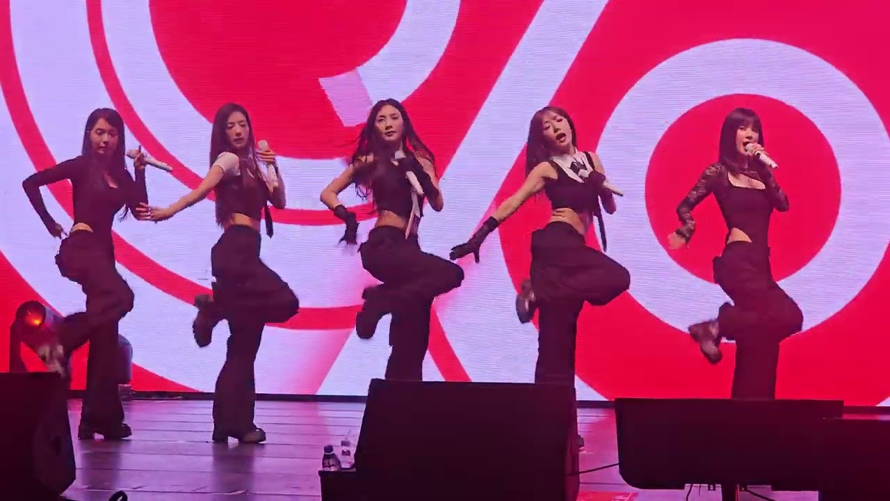 20260307 Apink Asia Tour 〈The Origin : APINK〉 in TAIPEI - Eung Eung(응응)（%%） + 	Dilemma