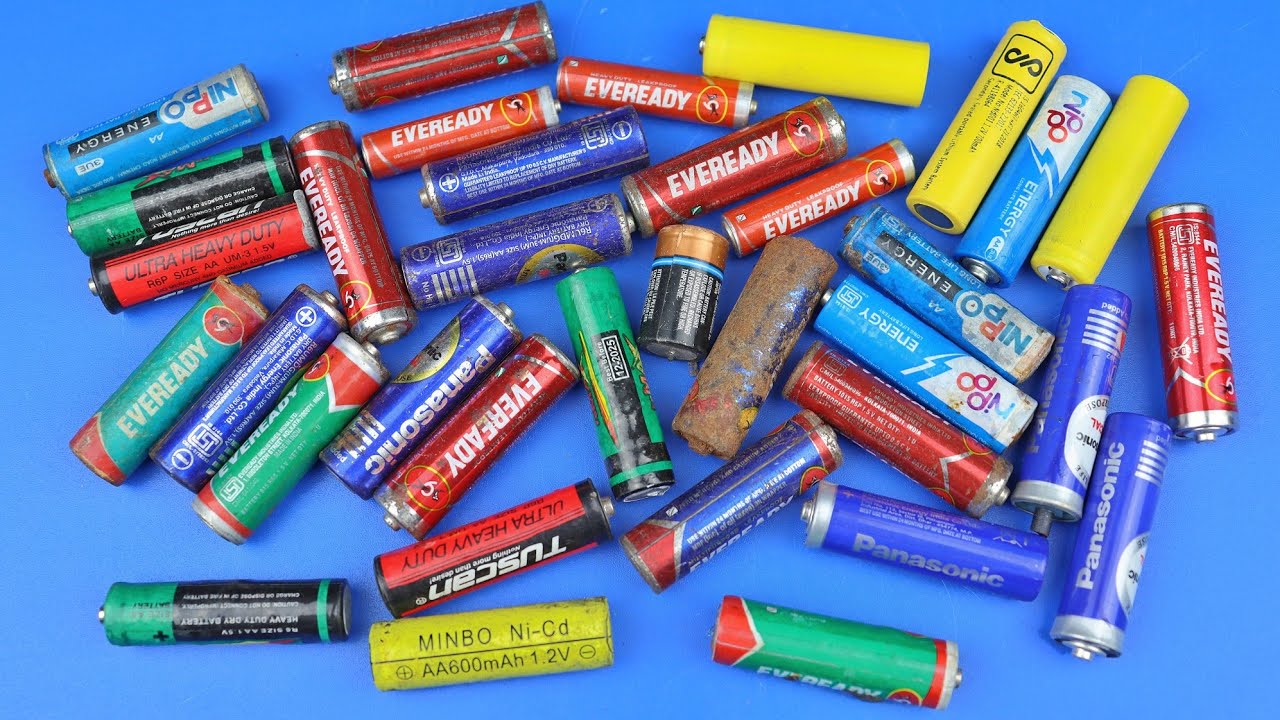 5 Awesome uses of old AAA batteries | mobile charger | wall clock  | old USB cable