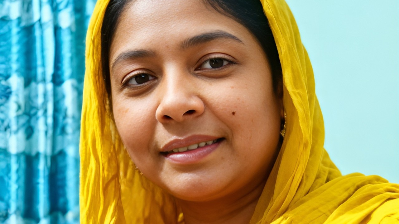 অ*ল্প বয়সে ভালোবেসে বি_য়ে করেছিলেন সুন্দরী আপু। আজ তার মুখেই শুনুন জীবনের সেই সত্য ঘ*ট*না।