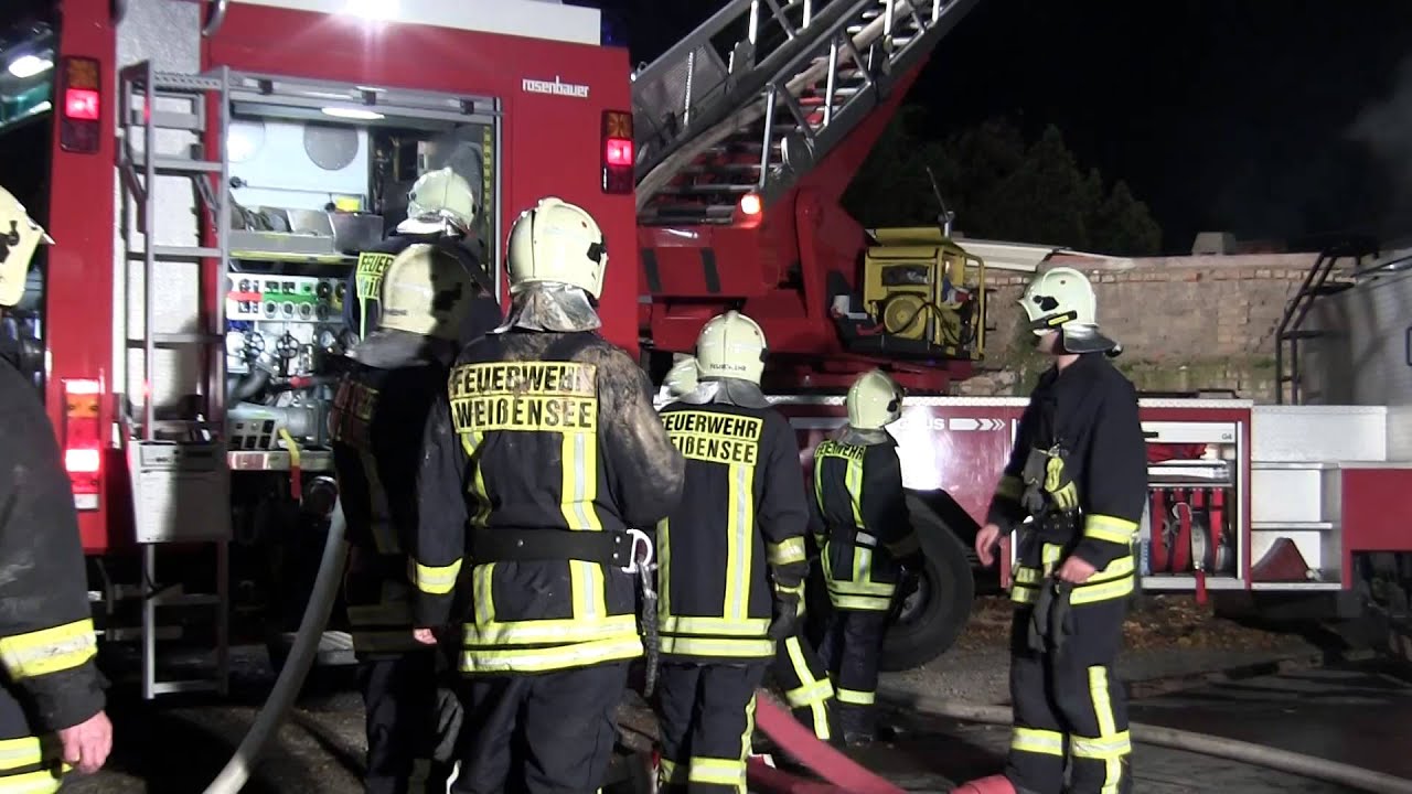 Gebäudebrand in Leubingen mit einer verletzten Person - weimar112.de Blaulichtportal Weimar