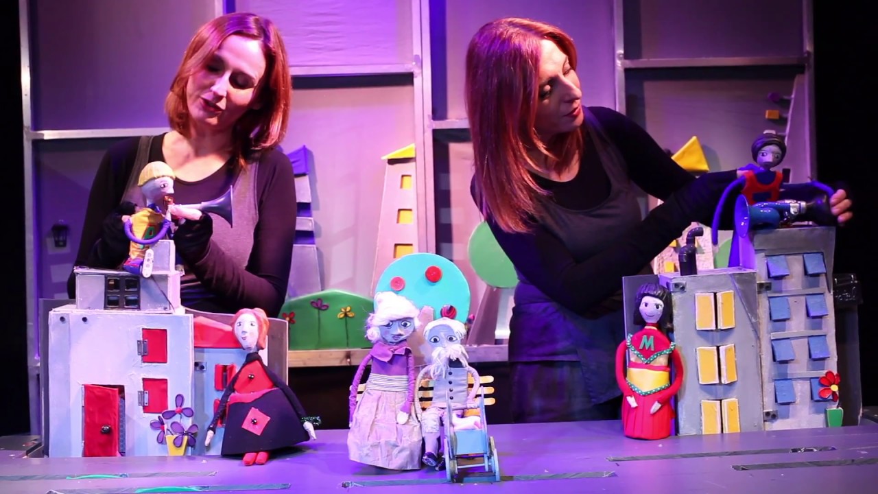 &Phi;&omicron;ί&beta;&omicron;&sigmaf; &Delta;&epsilon;&lambda;&eta;&beta;&omicron;&rho;&iota;ά&sigmaf; - Ή&tau;&alpha;&nu; &mu;ί&alpha; &pi;ό&lambda;&eta; - &Pi;&alpha;&rho;&alpha;&mu;&upsilon;&theta;&omicron;&chi;ώ&rho;&alpha; '' &Eta; &pi;ό&lambda;&eta; &pi;&omicron;&upsilon; έ&delta;&iota;&omega;&xi;&epsilon; &tau;&omicron;&nu; &Pi;ό&lambda;&epsilon;&mu;&omicron; ''