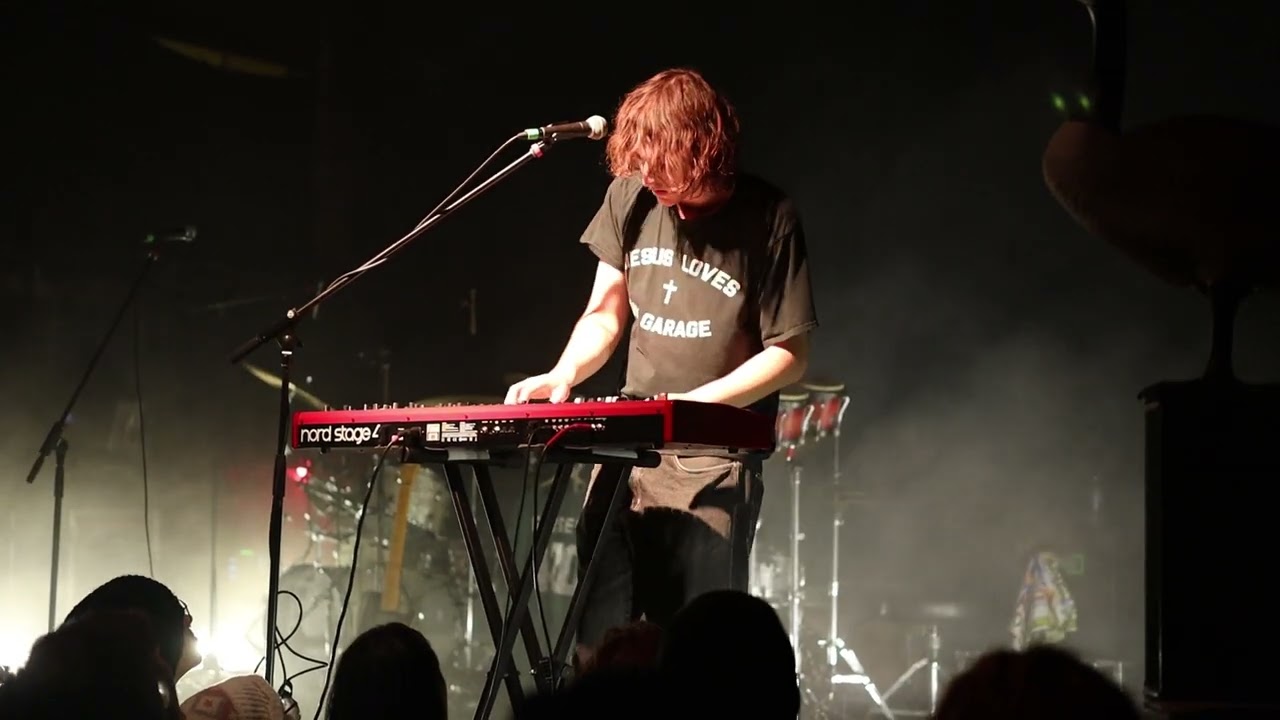 Cameron Winter (Live debut) 