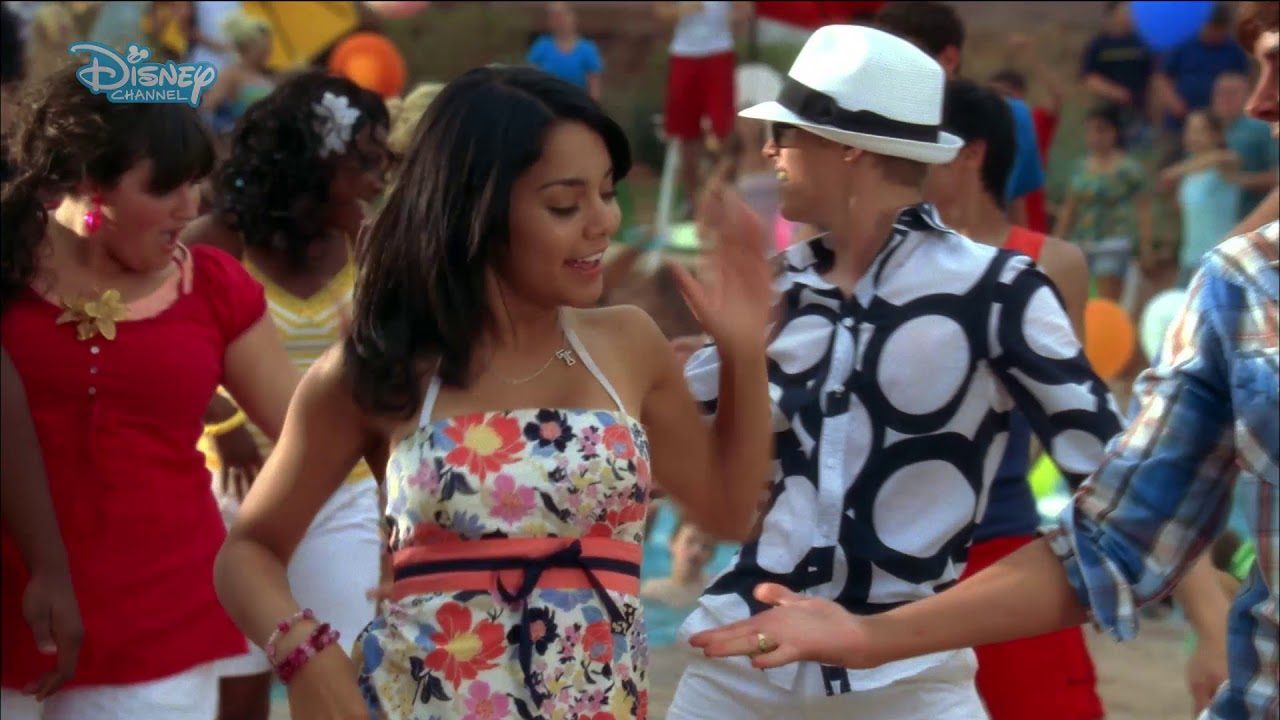 High School Musical 2 | All for one - Music Video - Disney Channel Italia