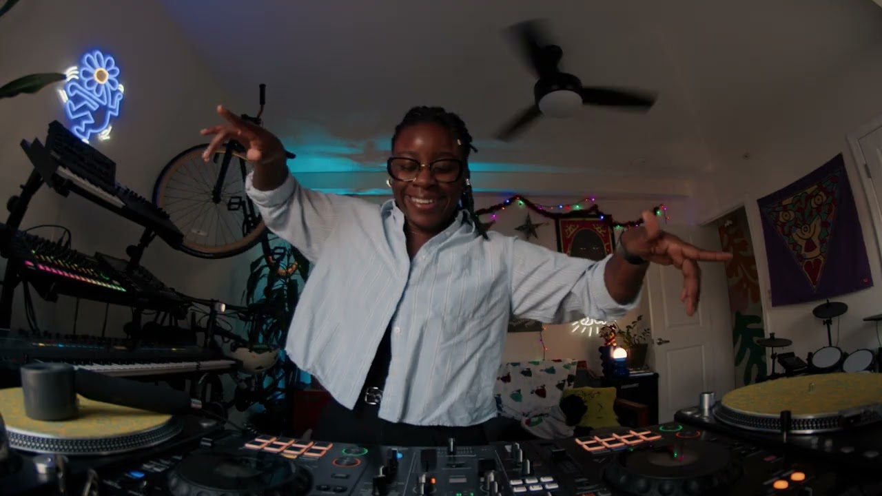 A NEO-SOUL SOUNDSCAPE FT. DWELE, TWEET, JORDAN RAKEI, J DILLA, VIKTER DUPLAIX, MINT CONDITION,& MORE