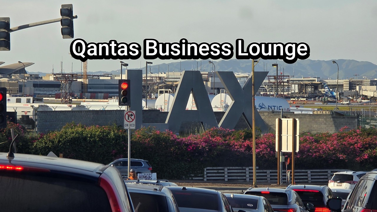 Qantas Business Lounge - LAX