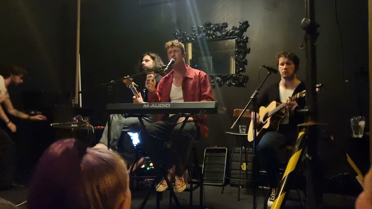 Belle Haven - fauxlove (Live Acoustic) - Bendigo Hotel, Melbourne - 4 Oct 2024