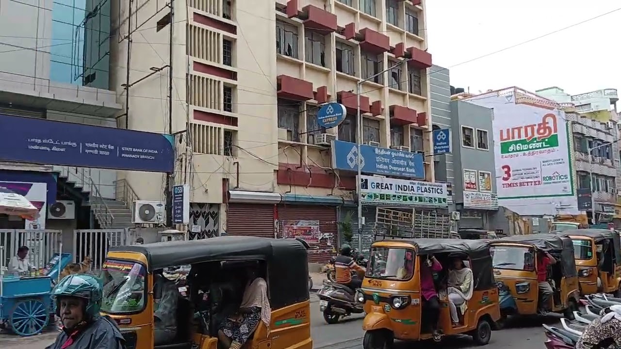 Broadway Pet Market. Chennai, Tamil Nadu, India.The buzz around Broadway market