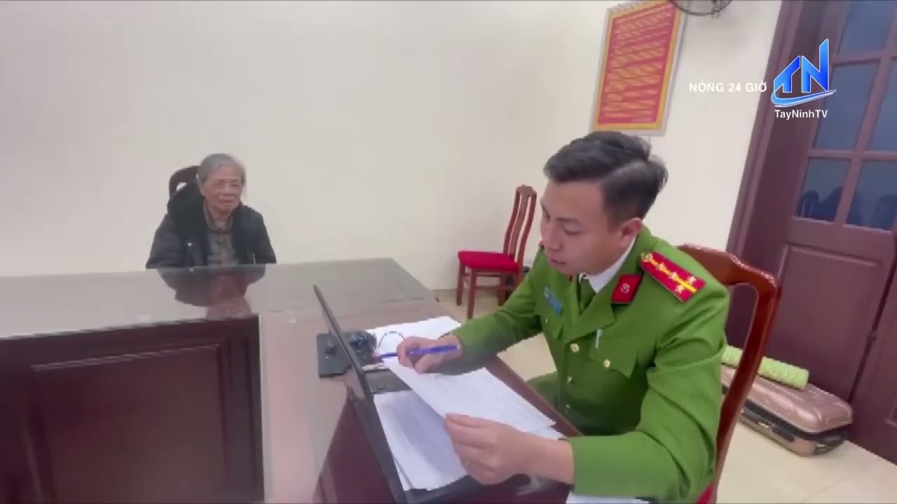 Bắt giữ cụ bà trốn truy nã suốt 25 năm | TayNinhTV