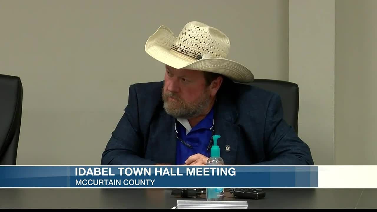 McCurtain Co. residents left frustrated after meeting on sheriff refusing to resign