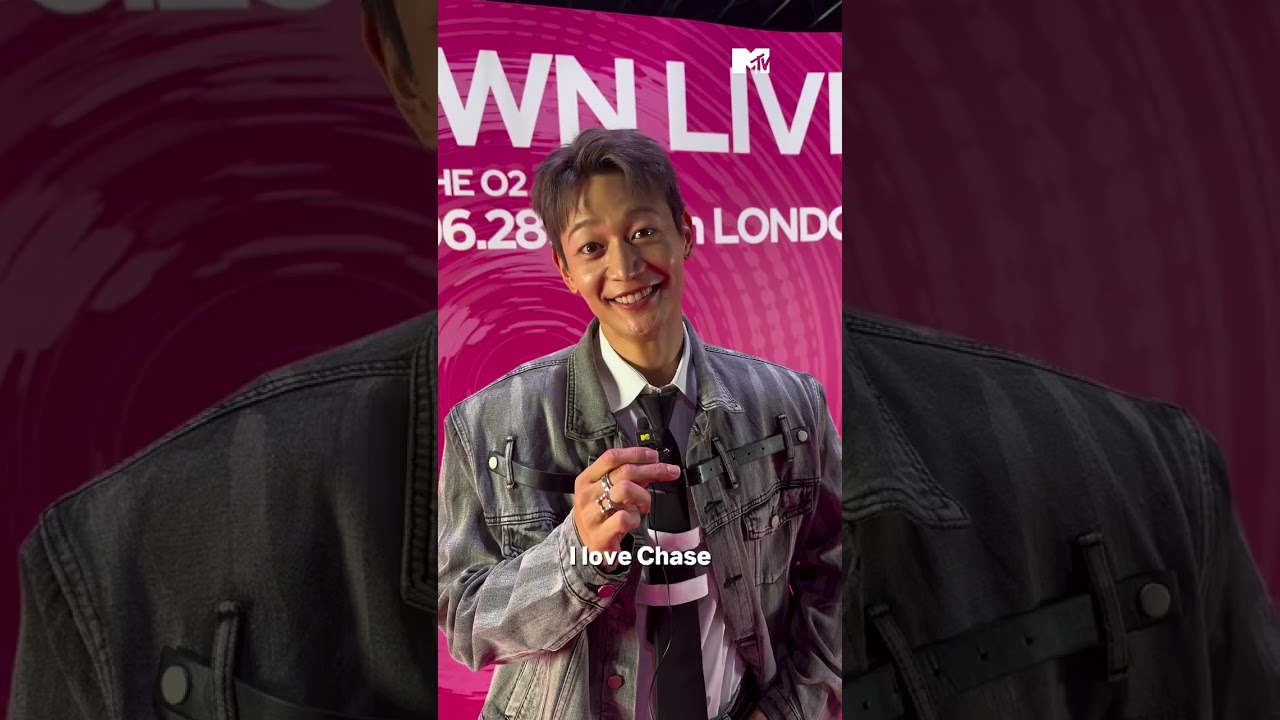 When SHINee's Minho plays This or That, you know it's going to be an ✨iconic ✨game 💖