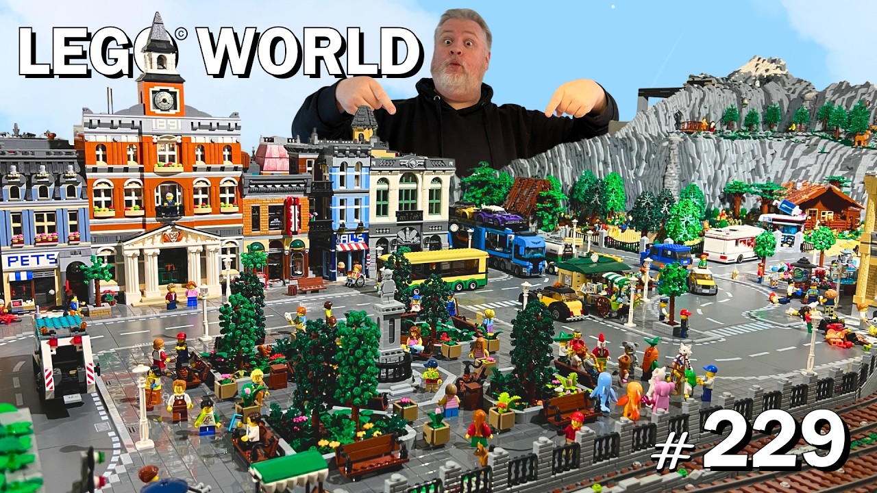 LEGO World (229) - New City Plaza [2]