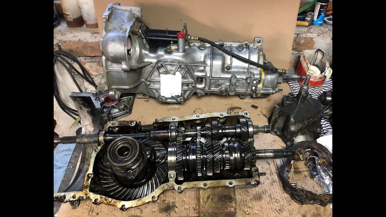 Skoda 130 Gearbox disassembly \ Demontare cutie viteza Part 1
