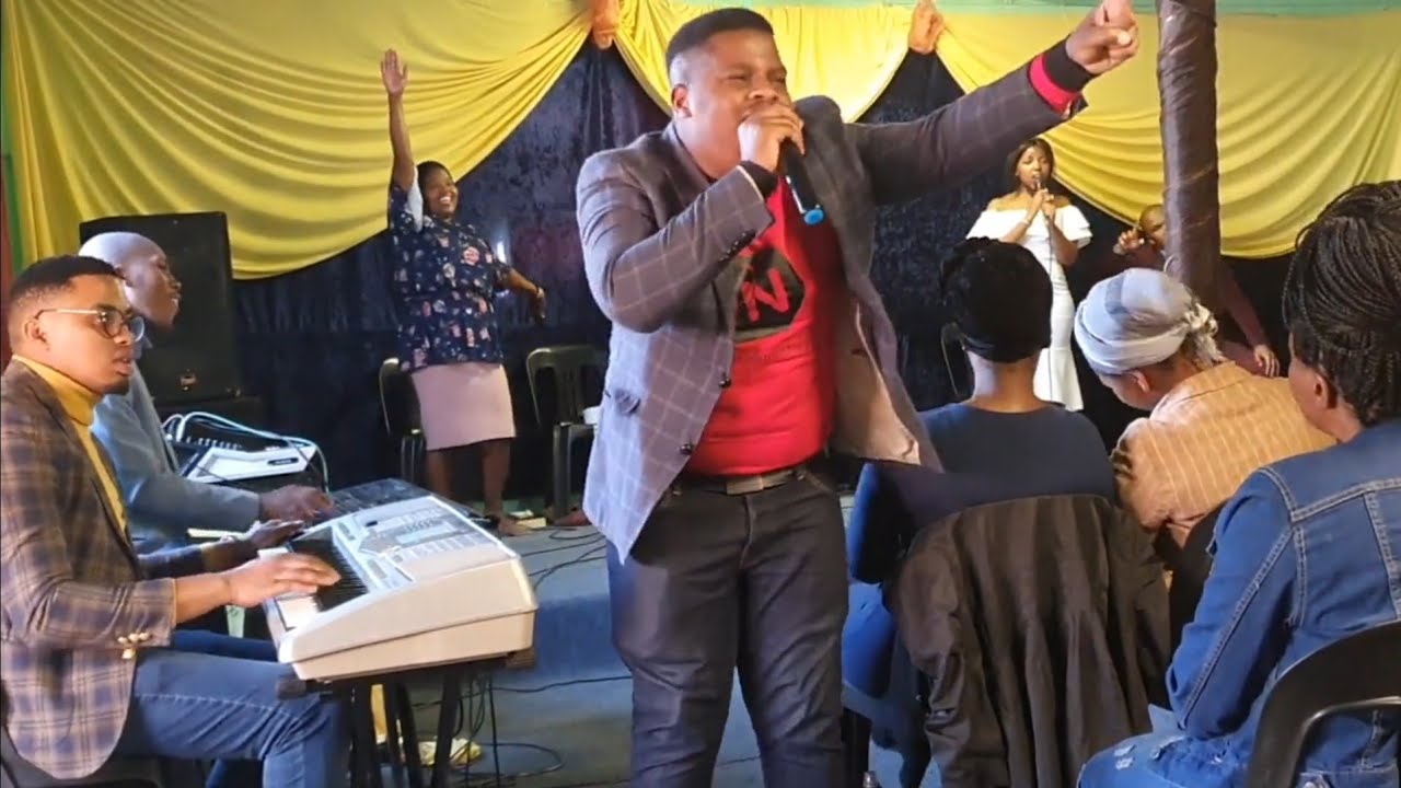 Vuyo Nombila - Akalali Akozeli Olondolozo uIsrael