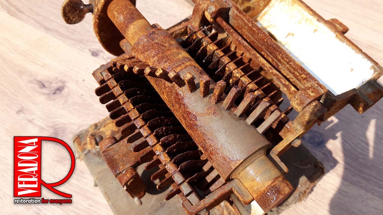 Rusted of antique tobacco grinder Restoration