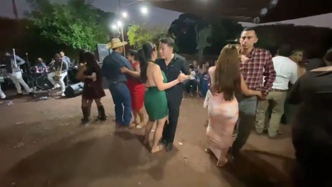 🕺Así Bailan en este Pueblo de Guerrero🧐 Villa Cardenas /en la Fiesta del niño Omar Santibañez. 