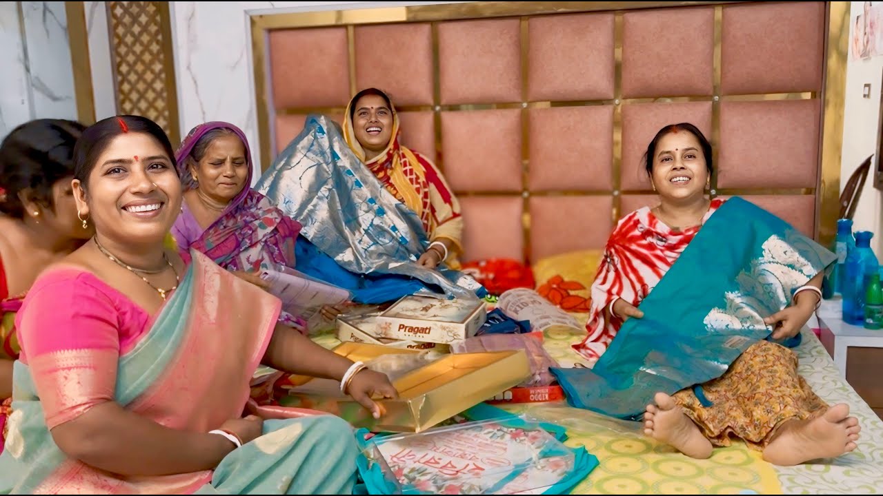 পুজোর ভালোবাসার উপহার নিয়ে মামাবাড়িতে। Durga Puja shopping.