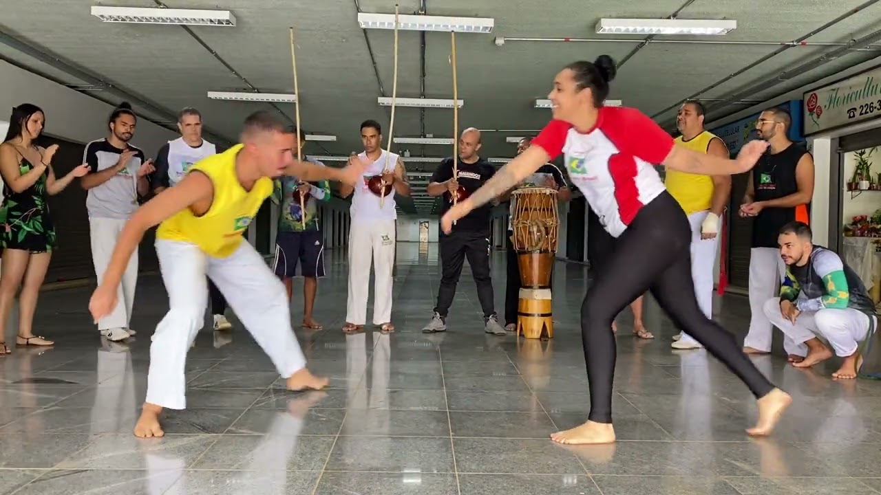 Roda do viaduto Raízes do Brasil Brasília DF 27/11/22 parte 3