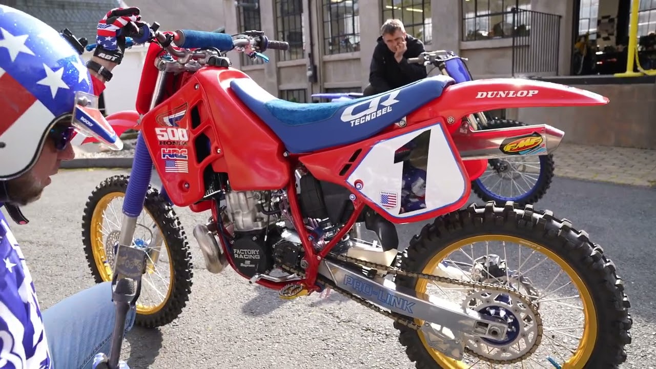 1988 HONDA CR500 BUILT BY CAPT. JOHN GRIER THE MASTERLINK IS BACKWARDS ON THIS PRISTINE ROCKETSHIP.