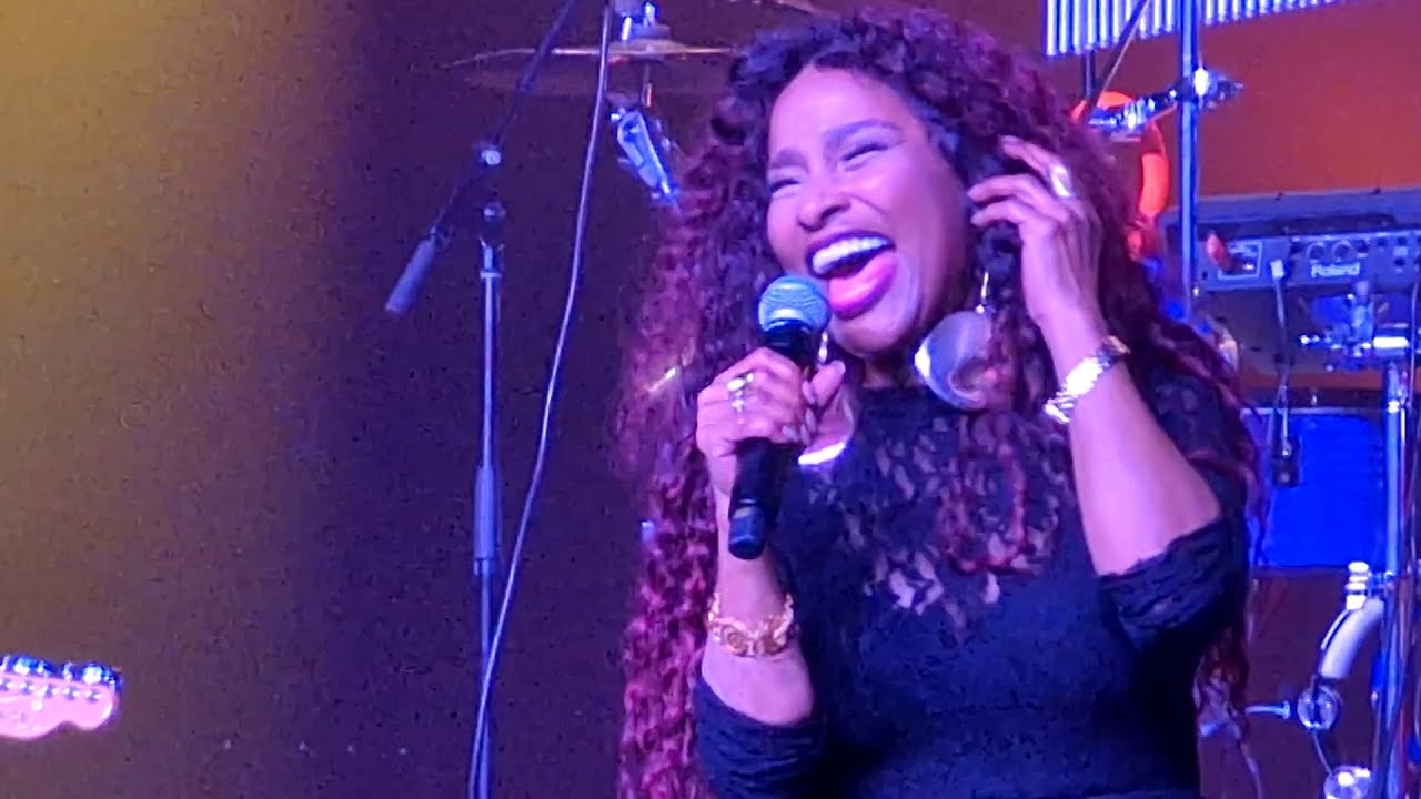 CHAKA KHAN EMOTIONAL ANGIE STONE TRIBUTE LESS THAN 24 HOURS! (She Loved The Lord)