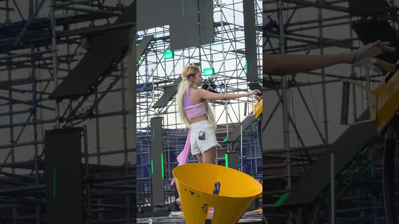 Zèla - Karma ( Waterbomb Manila 2025 Day 2)