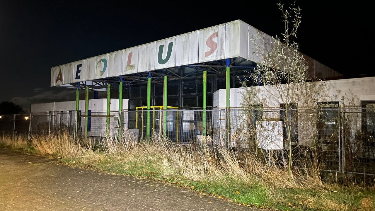Verlaten speelpark in Friesland