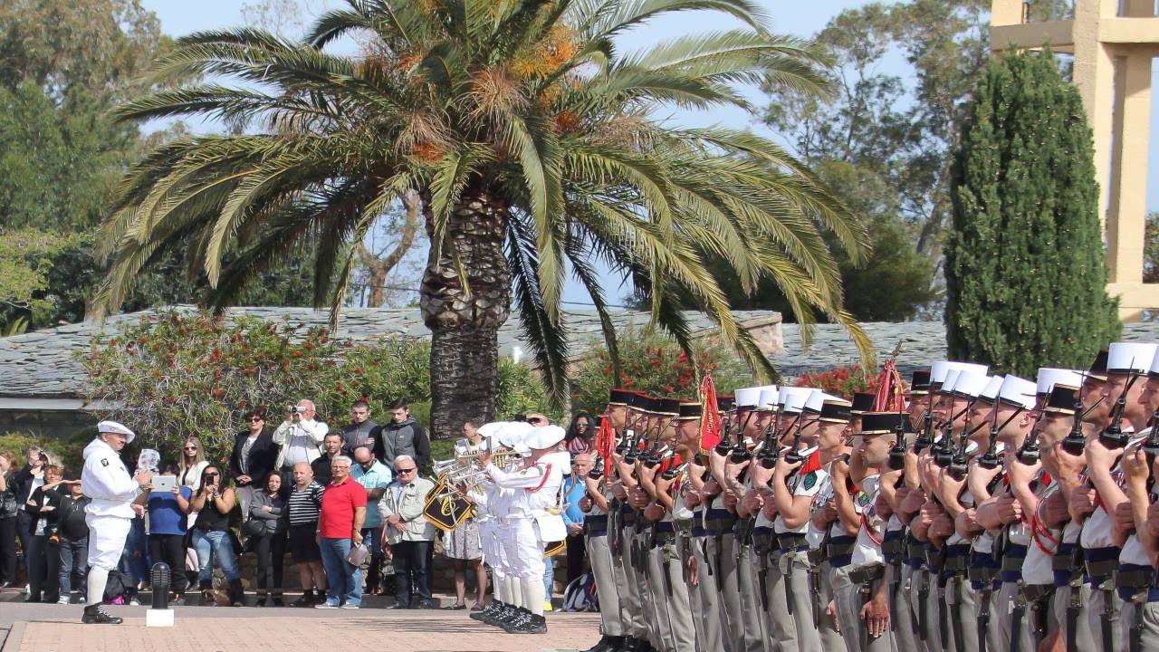 Le chant du 2REP chanté par La Fanfare du 27eme BCA