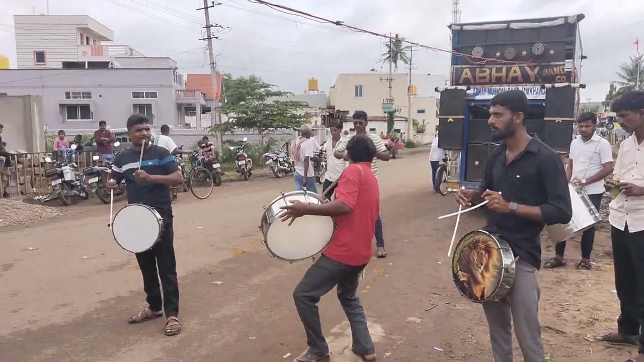 ಓ ಮಲೆನಾಡಿನ ಸಿರಿಯೆ  🥁🎹ಅಭಯ್ ಬ್ಯಾಂಡ್ ಜಮಖಂಡಿ 🎺🎺🎹🎹7353689529
