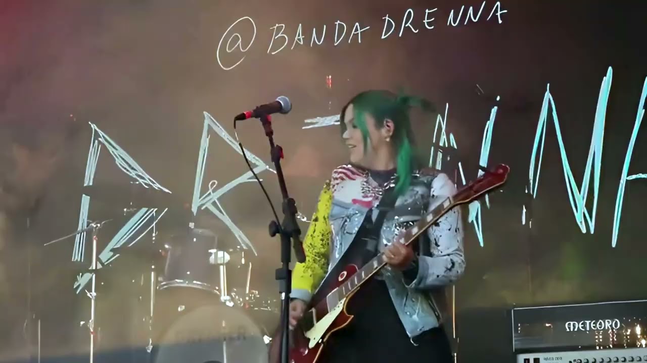 Drenna ao vivo no Festival Hacktown 2025.