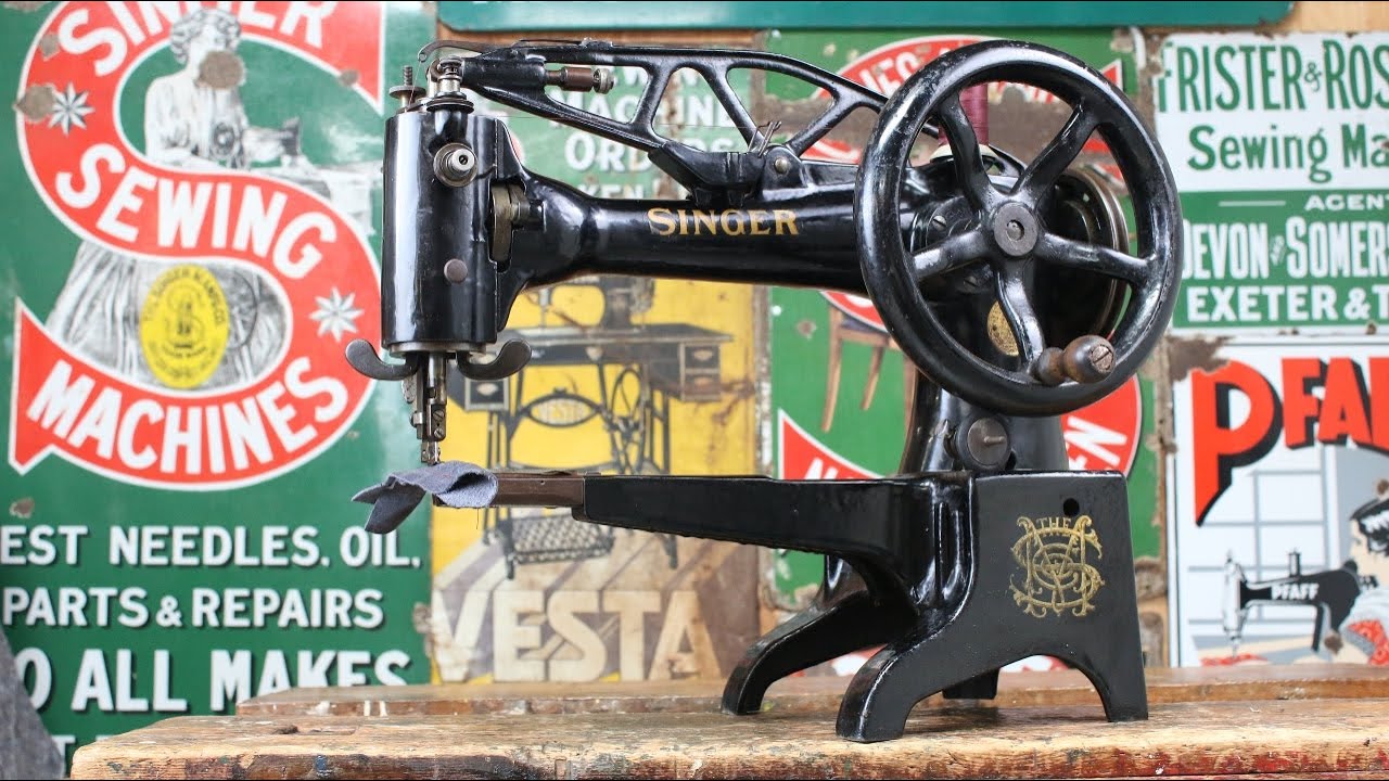 Demonstrating the Singer 29k Cobbler Sewing Machine
