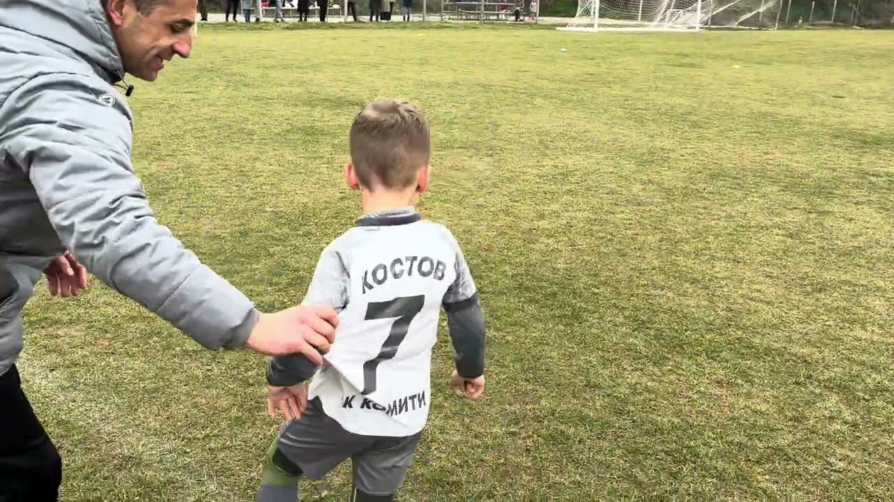 ФК КОМИТИ ПЕТРИЧ - ФК МЕТАЛУРГ ПЕРНИК  11 : 4