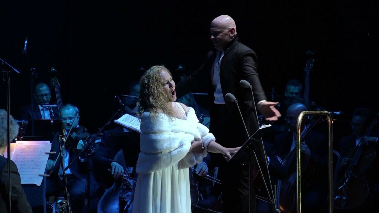 Carmina Burana Sopran Solos - Agnes Molnar Soprano