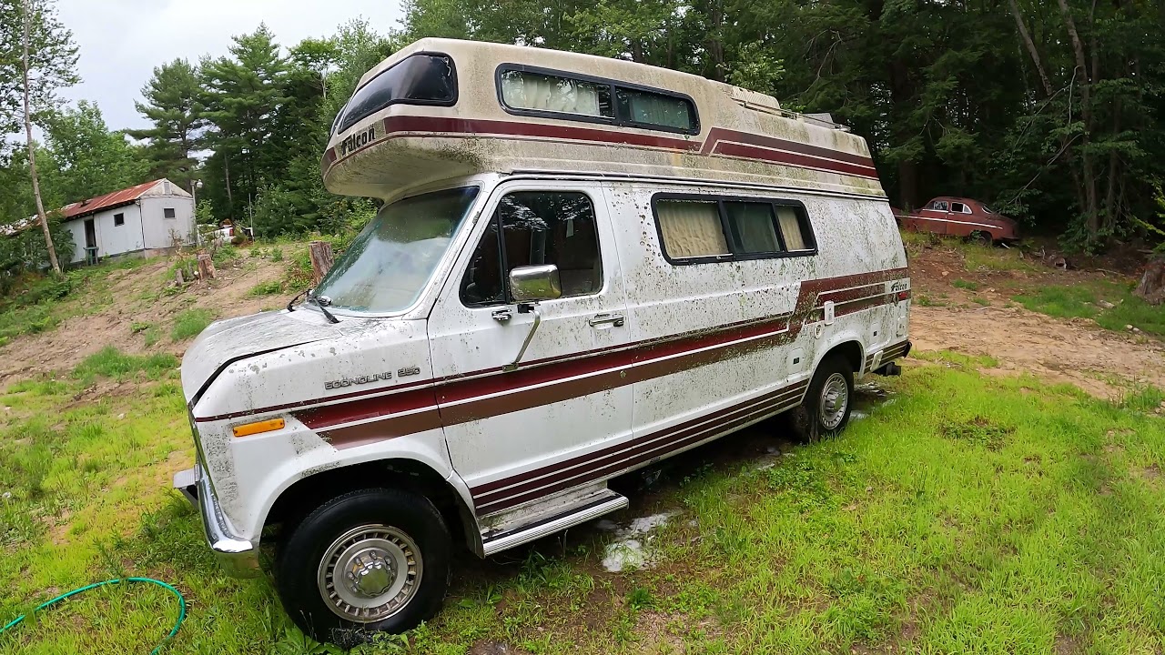 Barn Find - 88 E250 Camper Van 20K Miles! Cleaning Off 20 Years of Crud