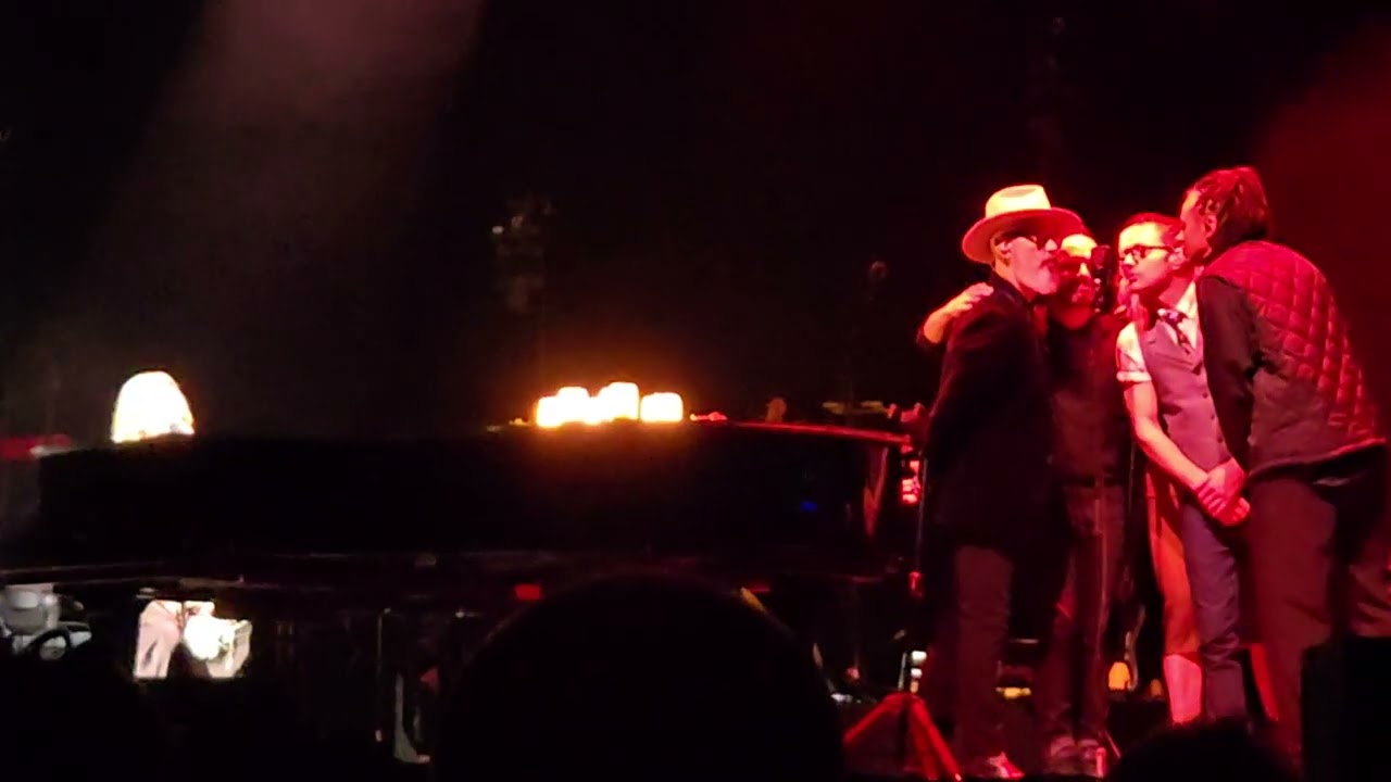 Into The Fire (Acoustic Snippet) & Answer - Sarah McLachlan - New York City, NY - November 19, 2025