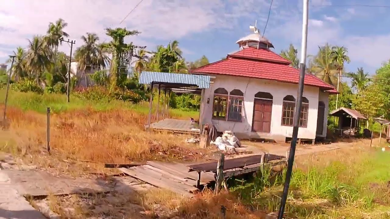 Melintasi Jalan Sepi di Bapinang Hilir! Petualangan Akhir di Pulau Hanaut 🏍️💨