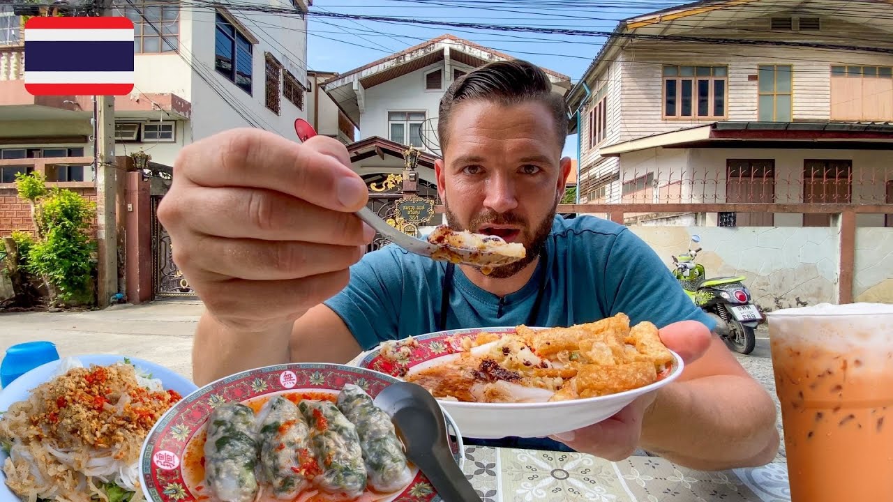 🇹🇭 Thailand or Vietnam 🇻🇳 ONE OF A KIND NOODLES + Thai Viet Street Food in Bangkok's little Vietnam