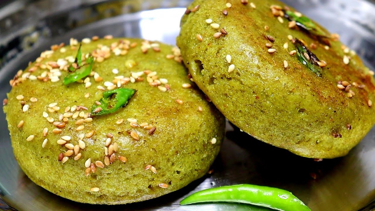 In the hurry mornings when you don't know what to make, try this easy, spongy, light breakfast