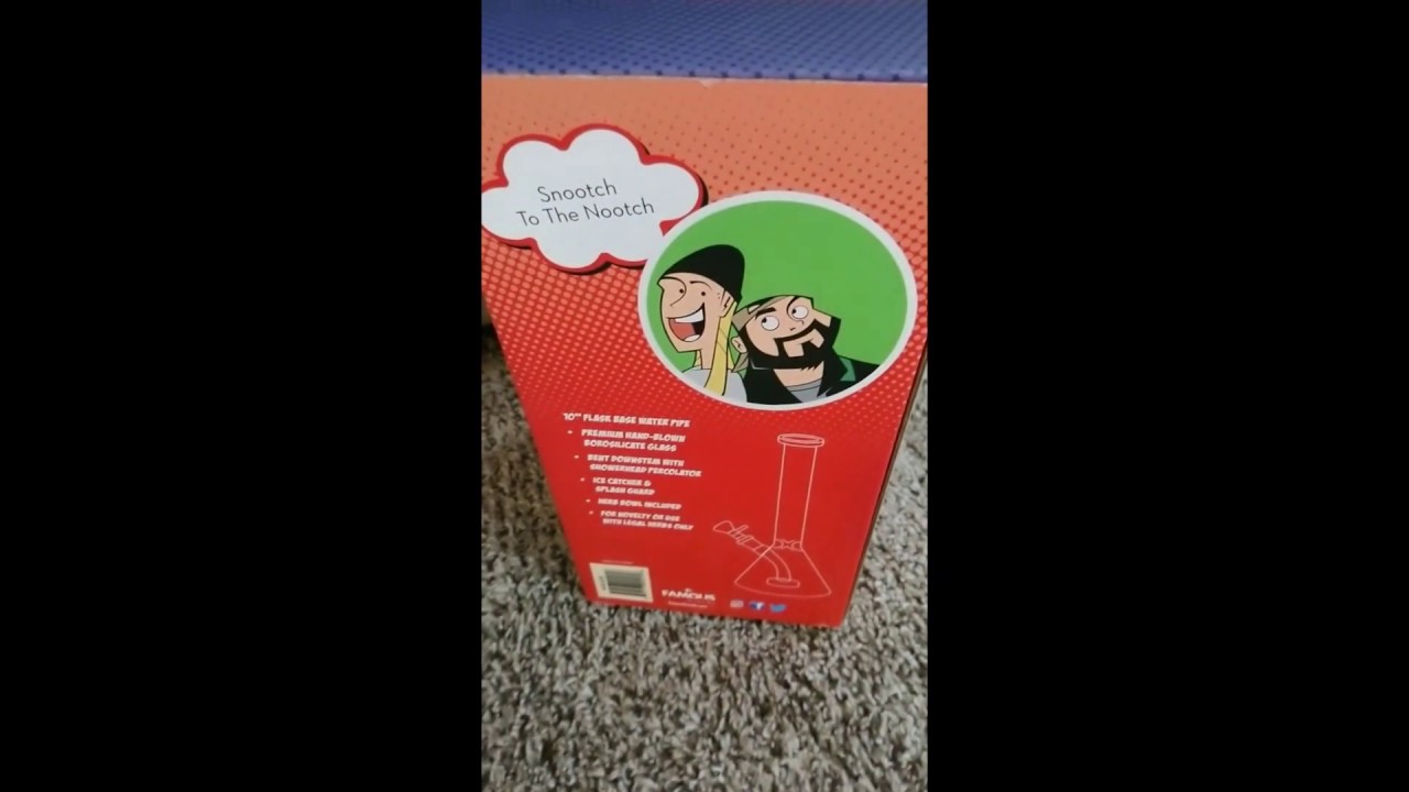 Jay and Silent Bob Premium Glass Snoochie Bootchie Bong by Famous Brandz Review